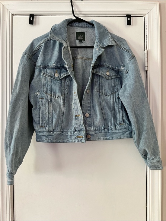 wild fable Jackets & Blazers - Wild Fable Light Wash Cropped Denim Jacket Size XS